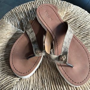 Coach Thongs
